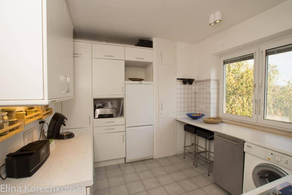 Bahnhofsnahe, Ruhige Und Sonnige 2 Zimmerwohnung Im Dichterviertel Wiesbaden Dış mekan fotoğraf