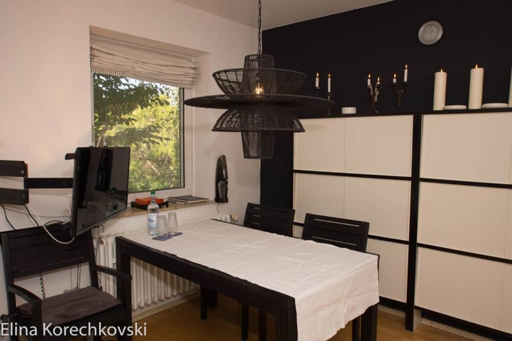 Bahnhofsnahe, Ruhige Und Sonnige 2 Zimmerwohnung Im Dichterviertel Wiesbaden Dış mekan fotoğraf
