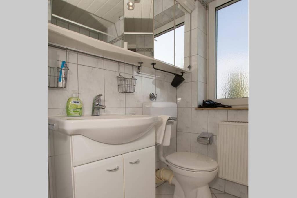 Bahnhofsnahe, Ruhige Und Sonnige 2 Zimmerwohnung Im Dichterviertel Wiesbaden Dış mekan fotoğraf